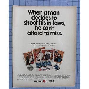 1967 GE Flashcubes Original Vintage Ad Camera Shoot In-laws Print Ad
